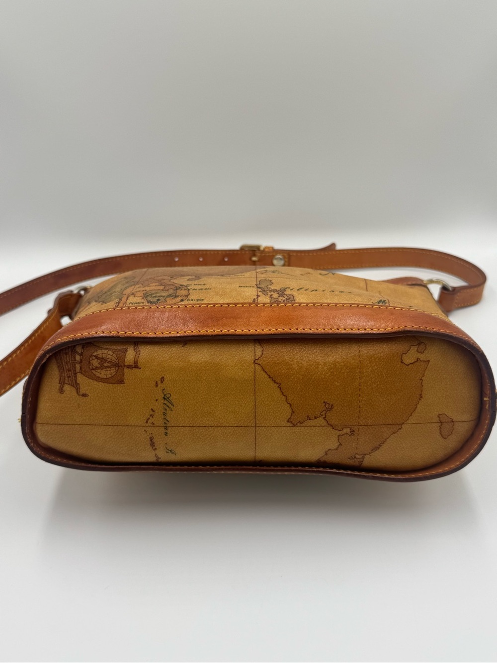 Alviero Martini 1a Classe Map-Print Shoulder Bag with Luggage Tag - Picture 10 of 16